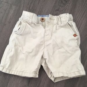 Zara boys khaki shorts 9-12M